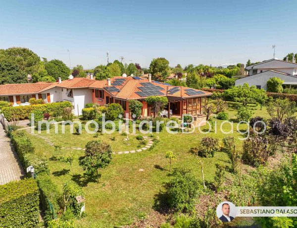 Un’Oasi Verde ed Ampi Spazi Abitativi in vendita a Treviso Selvana