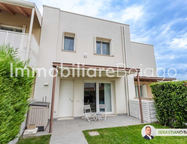 Vivere nel Comfort Moderno: Villetta a Schiera con Giardino Privato in vendita a Treviso